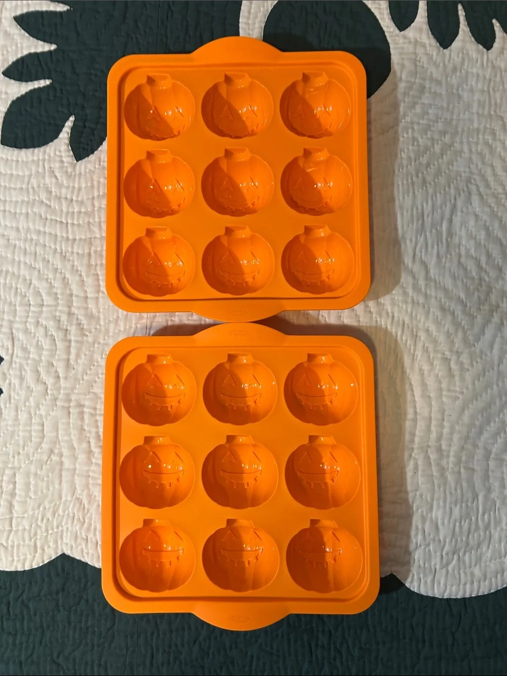 Trudeau pumpkin 🎃 silicone molds (Set Of 2)